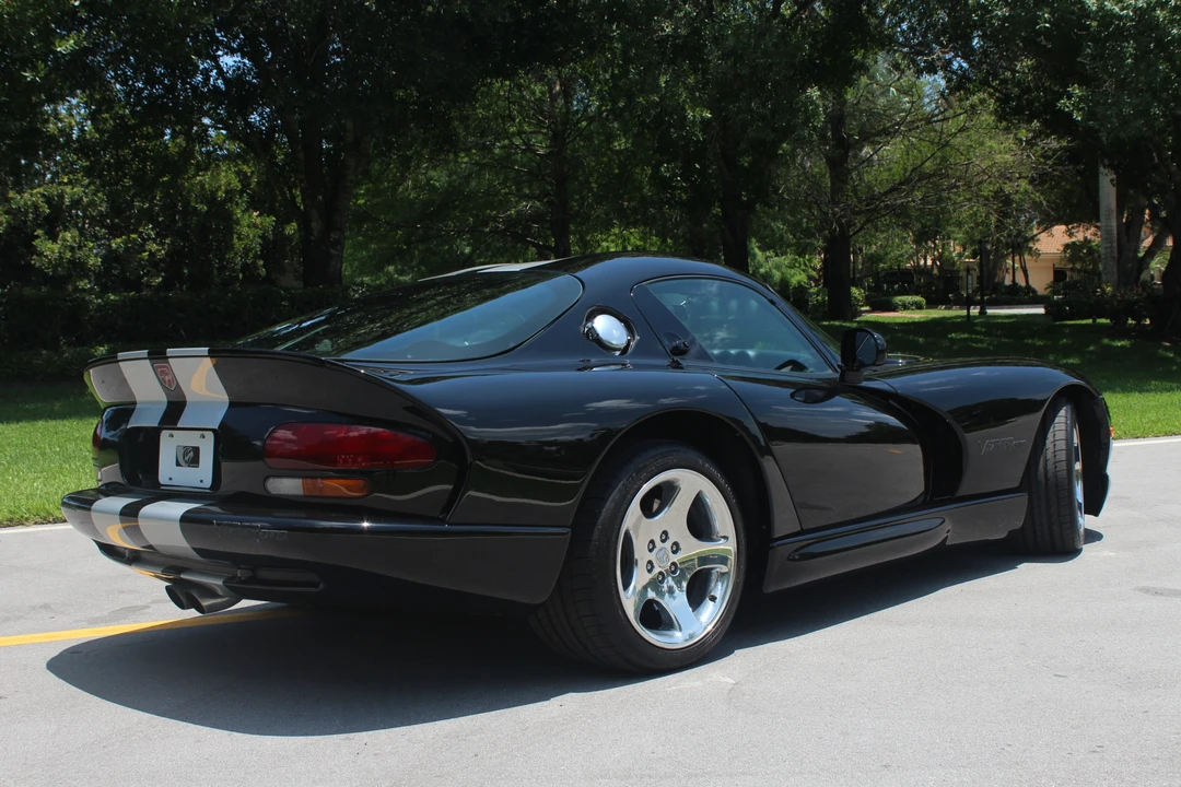 1999 Dodge Viper GTS 2nd Gen - Image 21 of 31