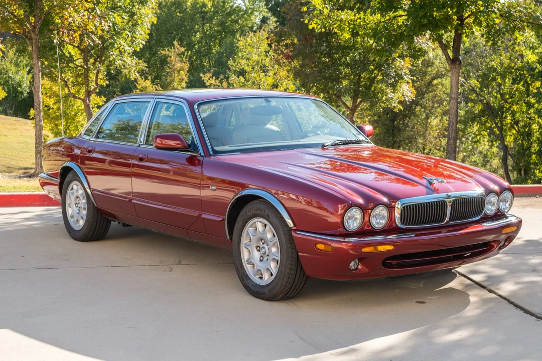 1999 Jaguar X308 XJ - Image 2 of 31