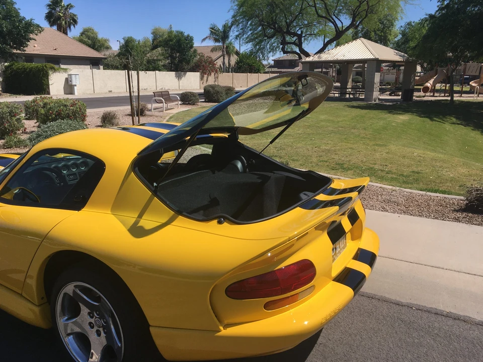 2001 Dodge Viper GTS 2nd Gen - Image 8 of 31