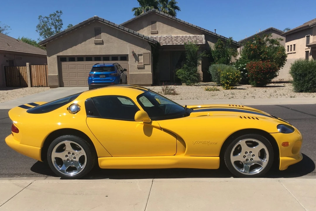 2001 Dodge Viper GTS 2nd Gen - Image 11 of 31
