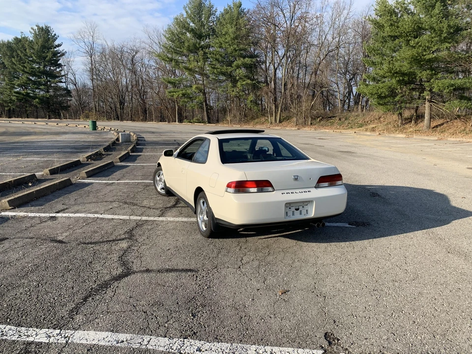 2001 Honda Prelude 5th Gen - Image 10 of 31