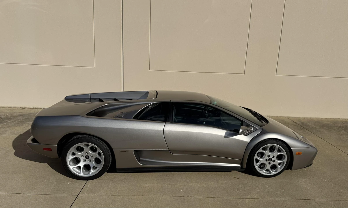 2001 Lamborghini Diablo VT - Image 18 of 31