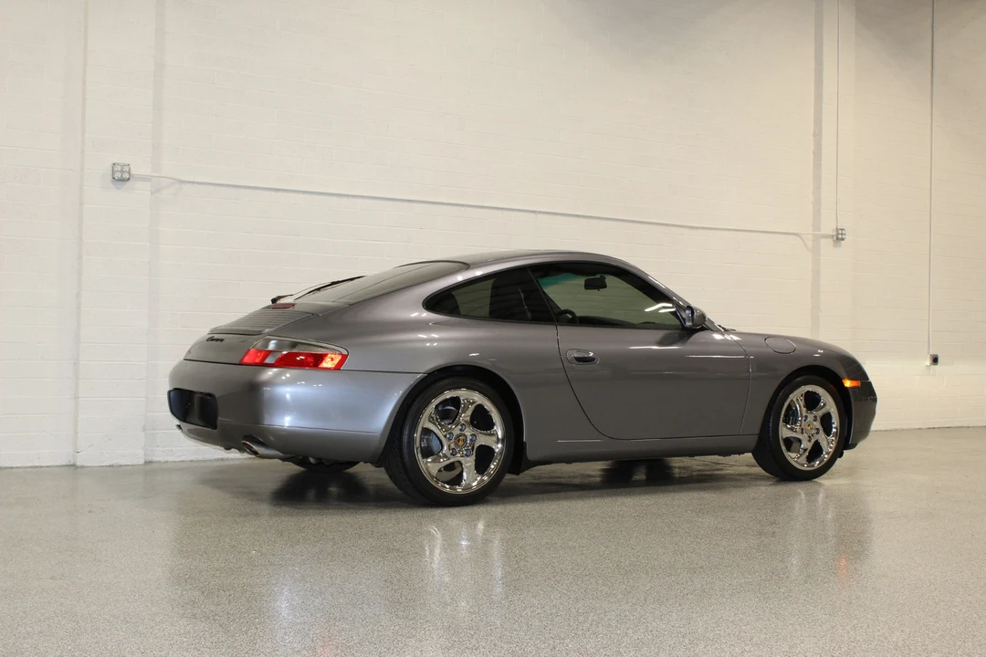 2001 Porsche 996 Carrera - Image 10 of 31