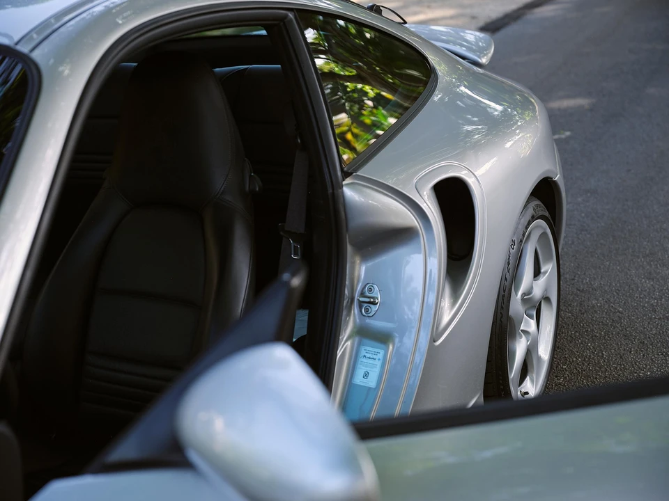 2001 Porsche 996 Turbo - Image 27 of 31