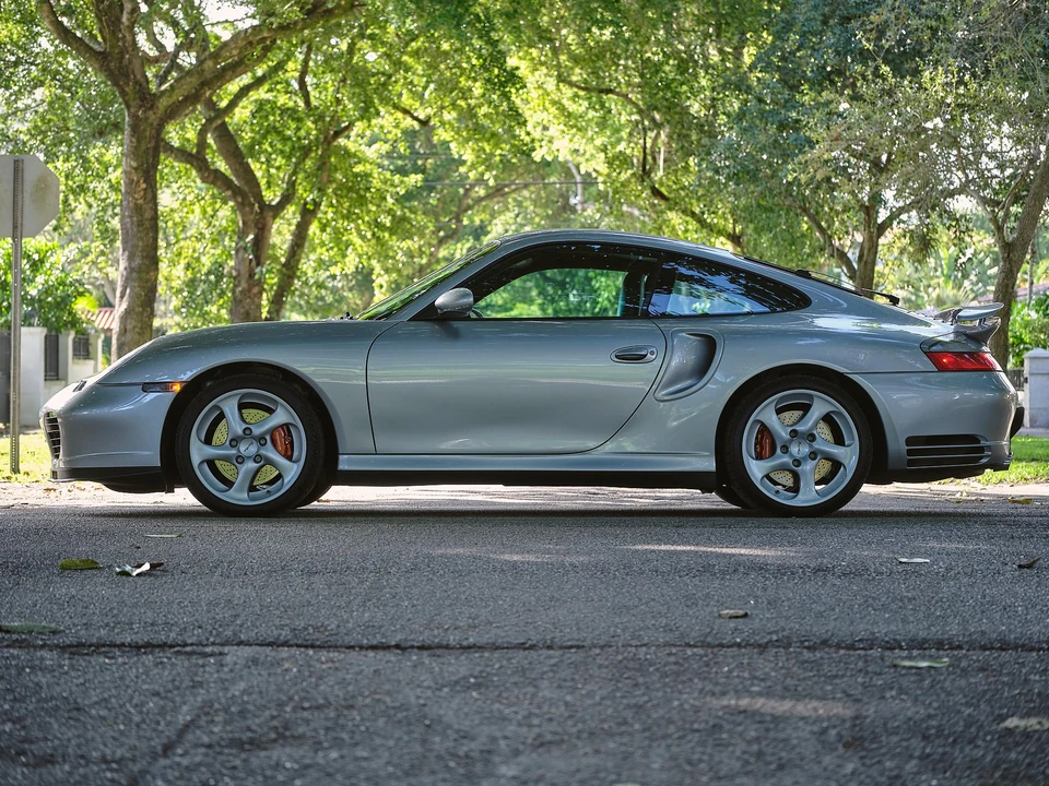 2001 Porsche 996 Turbo - Image 16 of 31