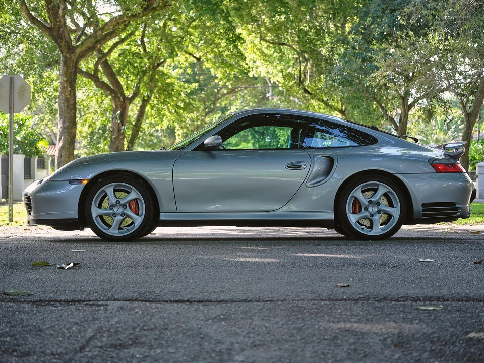 2001 Porsche 996 Turbo - Image 17 of 31