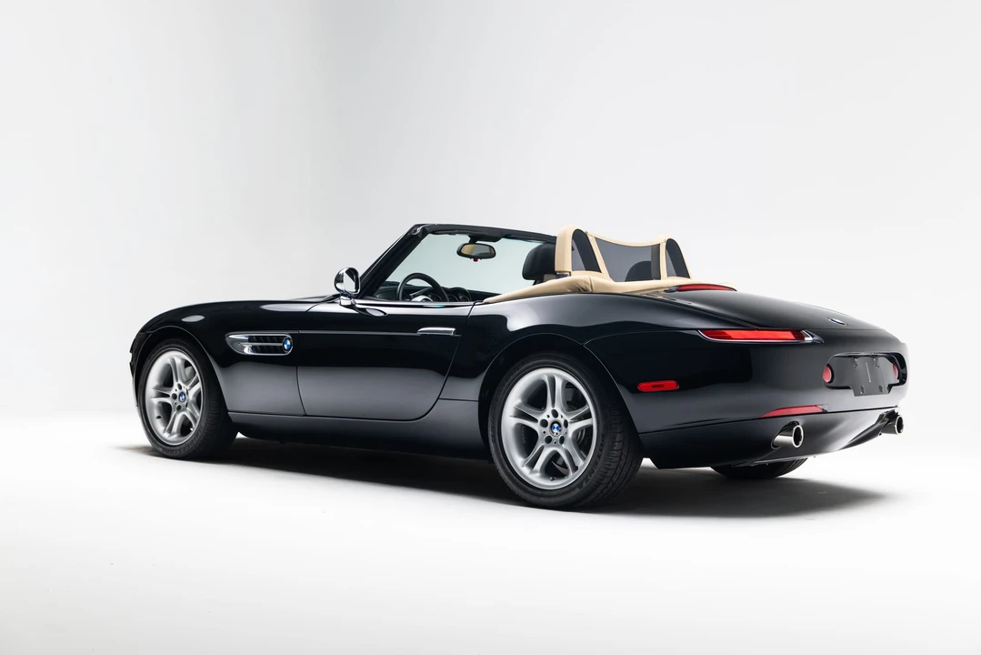 2002 BMW Z8 - Image 19 of 31