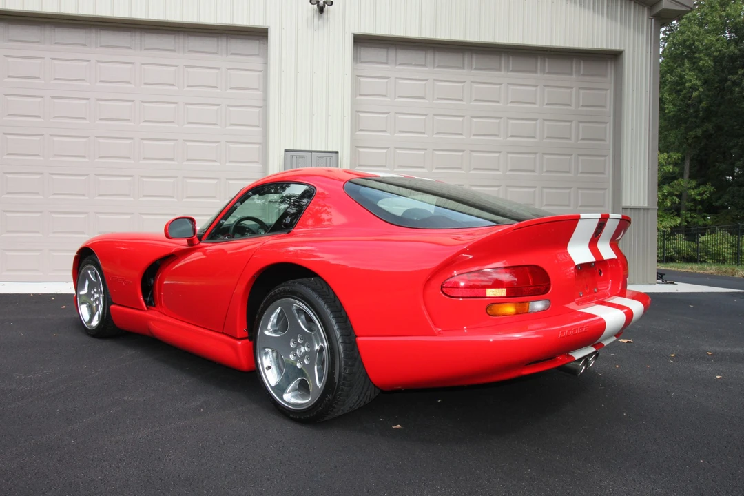 2002 Dodge Viper GTS 2nd Gen - Image 10 of 31