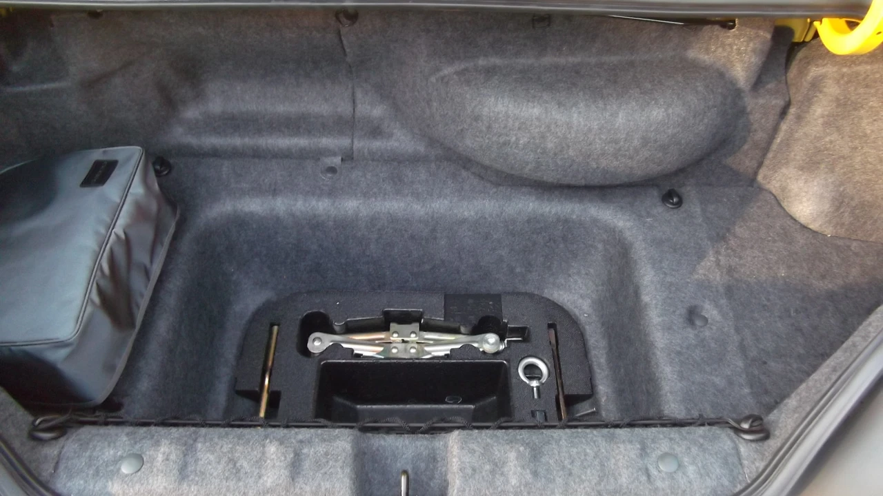 2002 Honda AP1 S2000 - Image 28 of 31