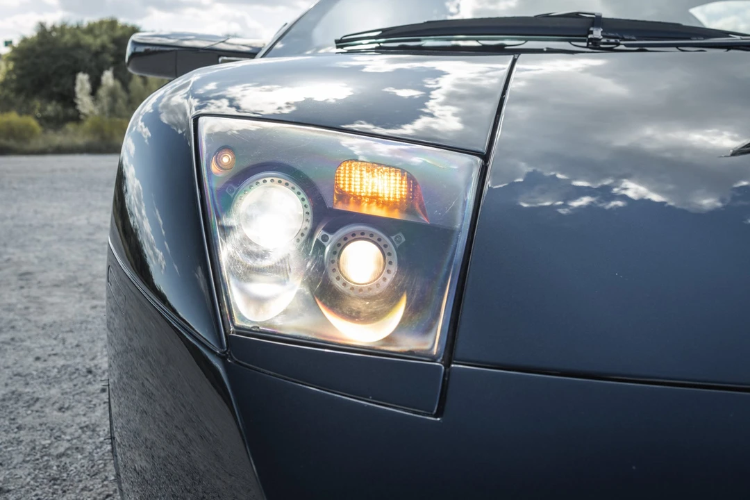 2002 Lamborghini Murcielago - Image 11 of 31