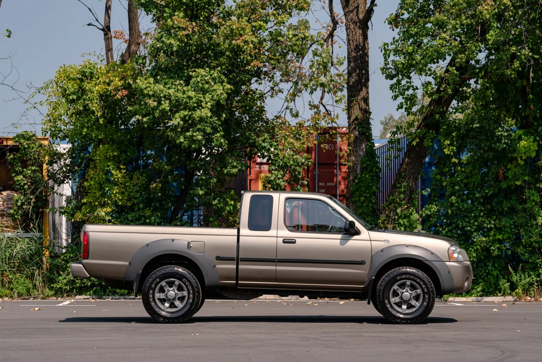 2002 Nissan Frontier 1st Gen - Image 24 of 31