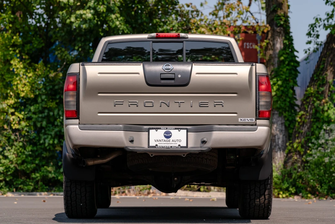 2002 Nissan Frontier 1st Gen - Image 15 of 31