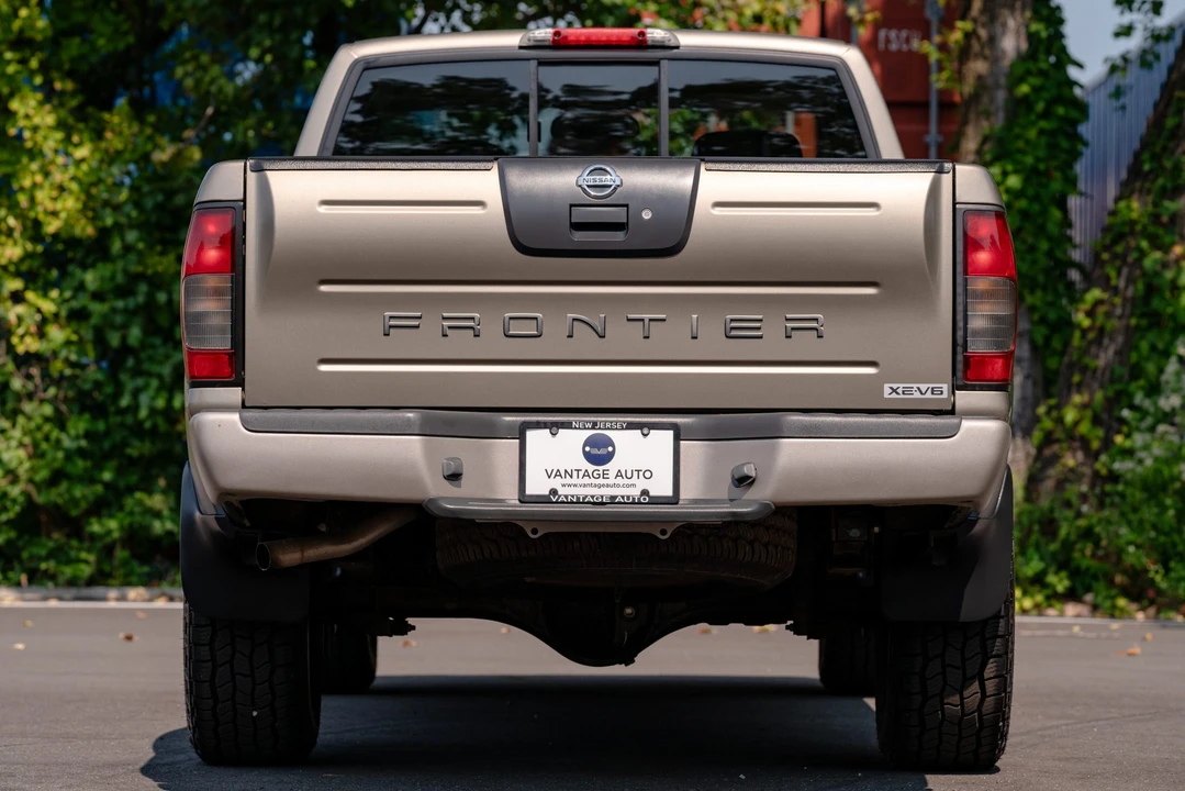 2002 Nissan Frontier 1st Gen - Image 13 of 31