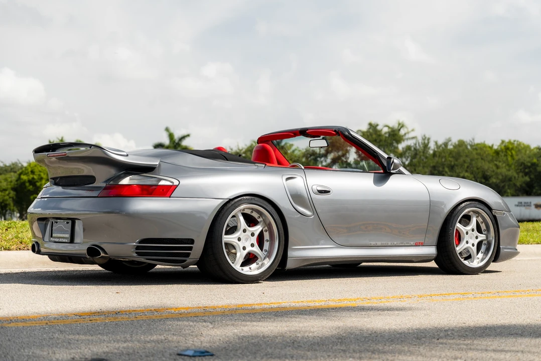 2002 Porsche 996 Carrera 4 - Image 10 of 31