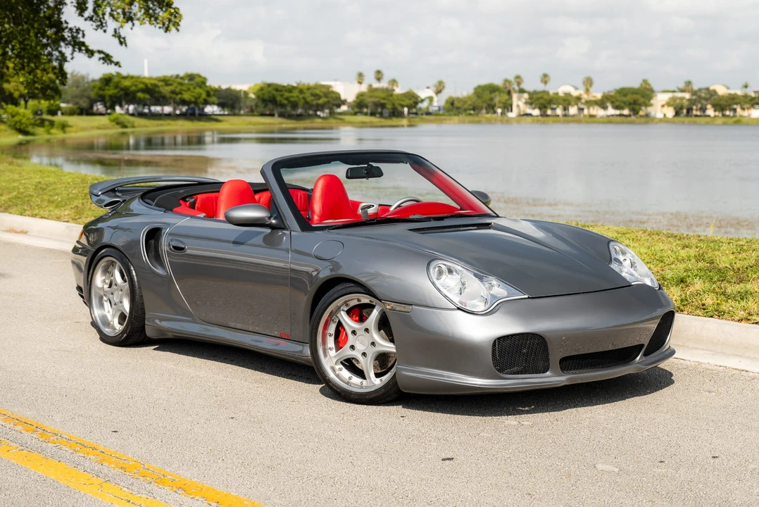 2002 Porsche 996 Carrera 4 - Image 6 of 31
