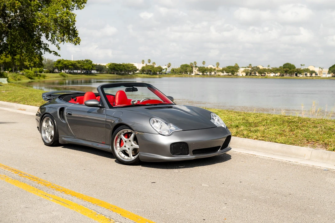 2002 Porsche 996 Carrera 4 - Image 5 of 31