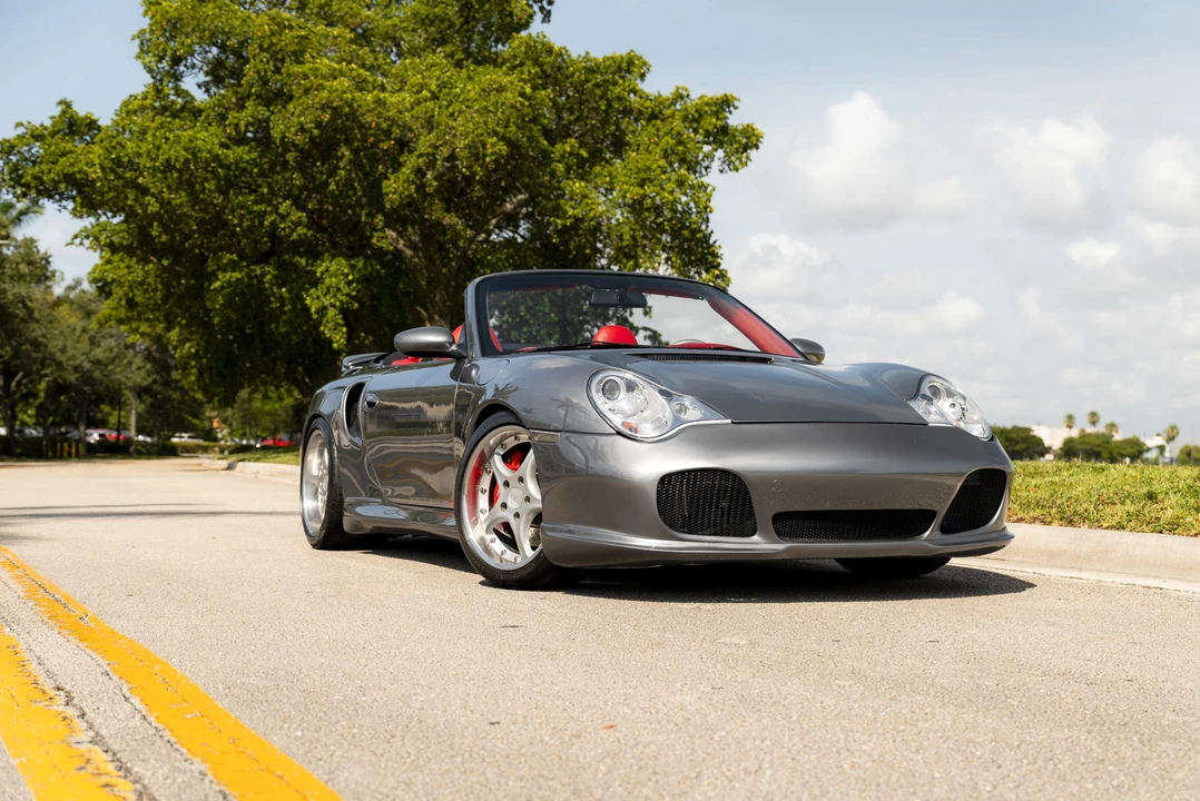 2002 Porsche 996 Carrera 4 - Image 4 of 31
