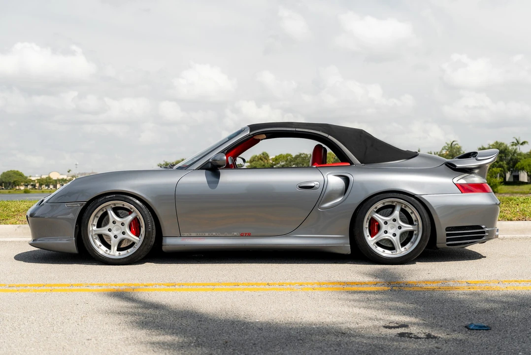 2002 Porsche 996 Carrera 4 - Image 15 of 31