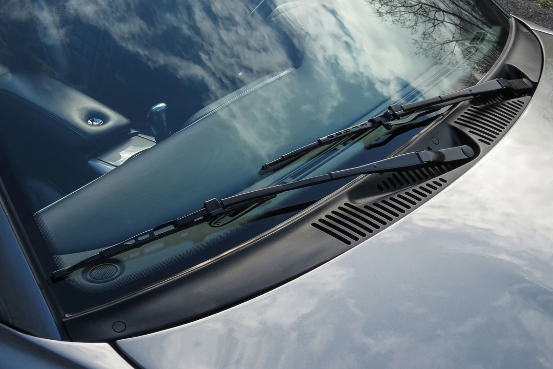 2003 Aston Martin DB AR1 - Image 25 of 31