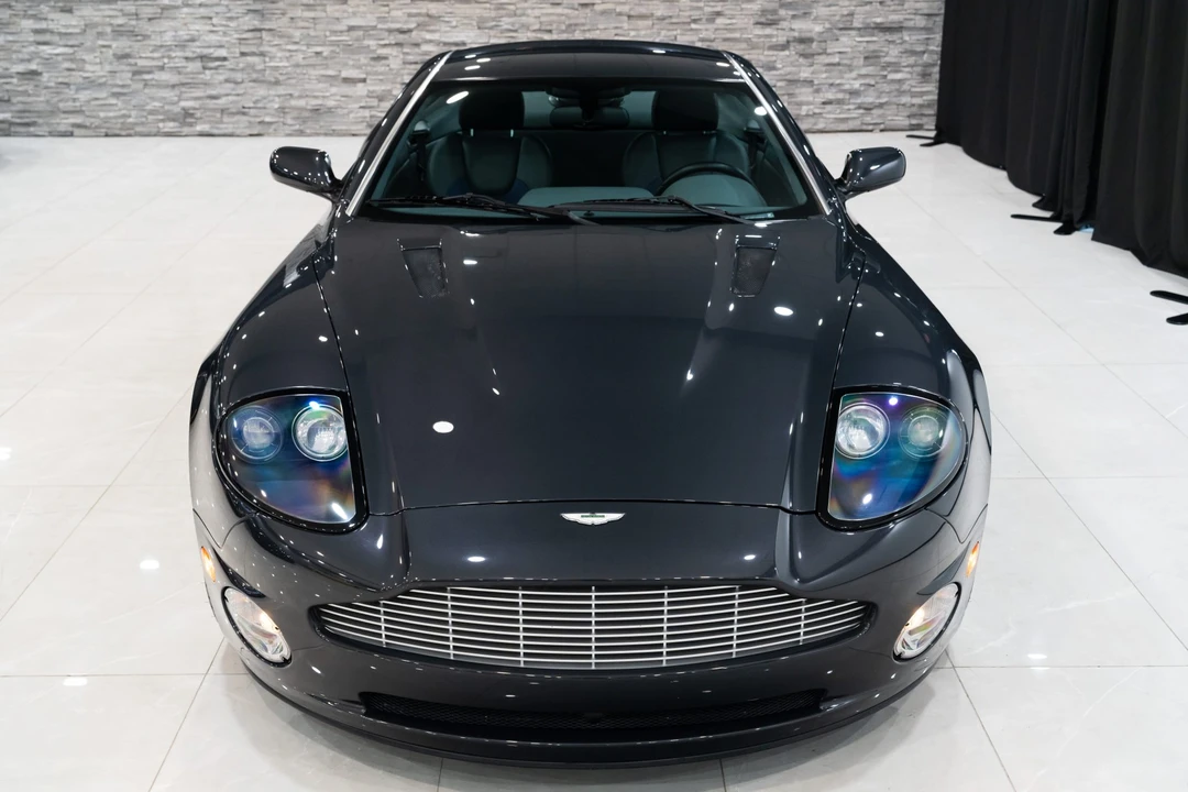 2003 Aston Martin Vanquish 1st Gen - Image 11 of 31