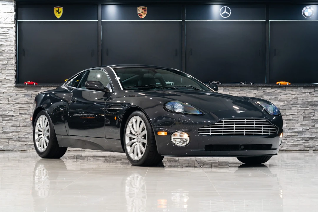 2003 Aston Martin Vanquish 1st Gen - Image 20 of 31
