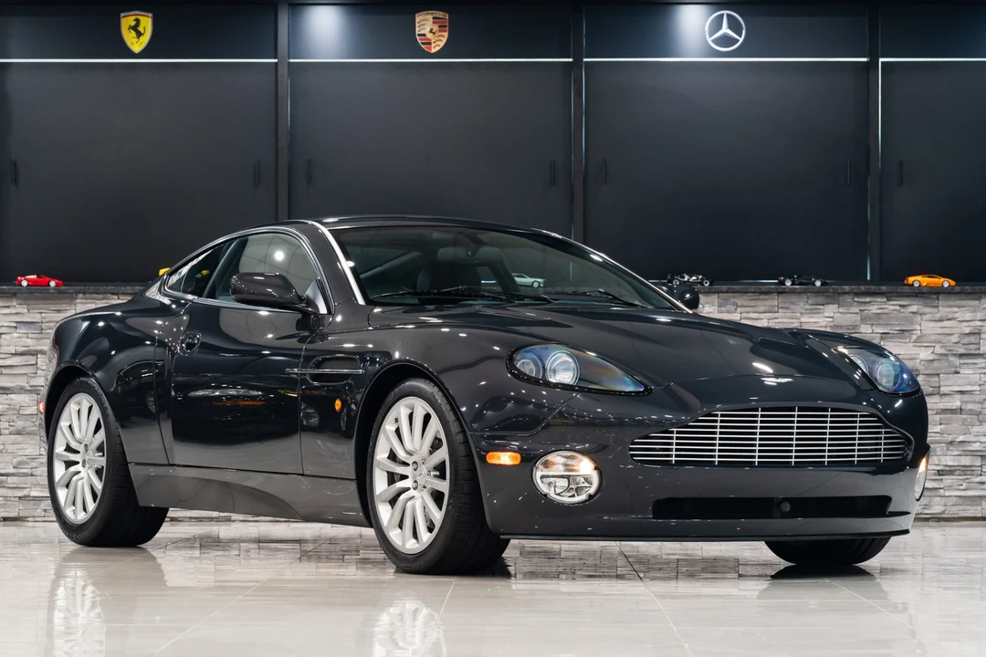 2003 Aston Martin Vanquish 1st Gen - Image 21 of 31