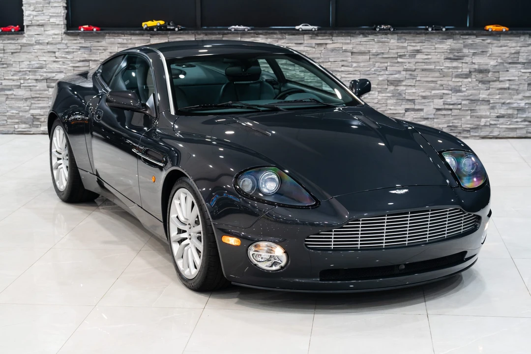2003 Aston Martin Vanquish 1st Gen - Image 28 of 31