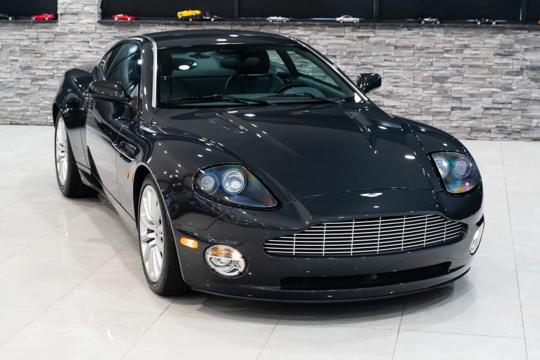 2003 Aston Martin Vanquish 1st Gen - Image 29 of 31