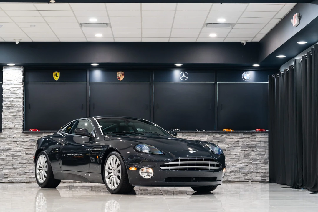 2003 Aston Martin Vanquish 1st Gen - Image 24 of 31