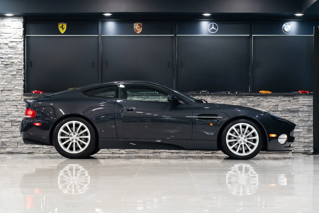 2003 Aston Martin Vanquish 1st Gen - Image 31 of 31