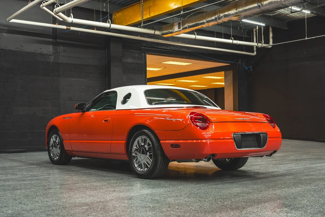 2003 Ford Thunderbird 11th Gen - Image 14 of 31