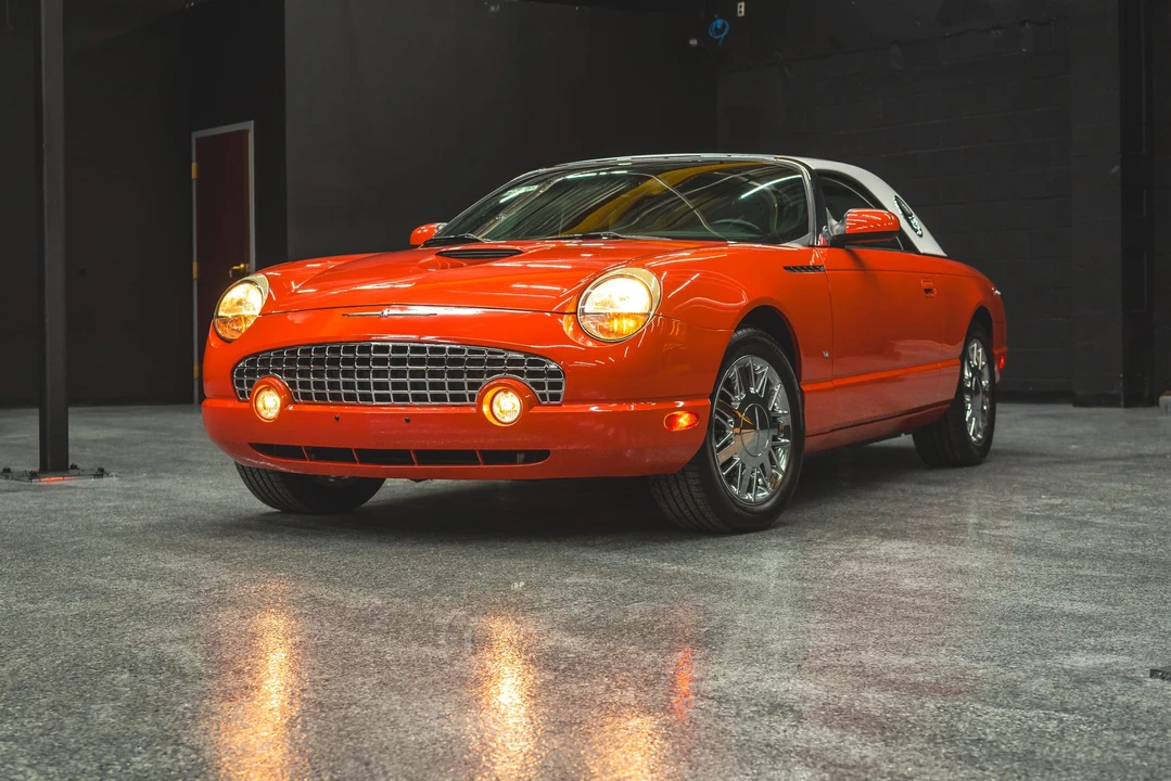 2003 Ford Thunderbird 11th Gen - Image 2 of 31