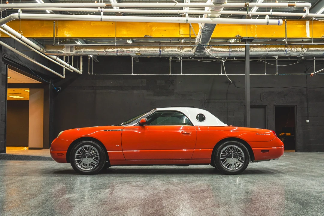 2003 Ford Thunderbird 11th Gen - Image 11 of 31