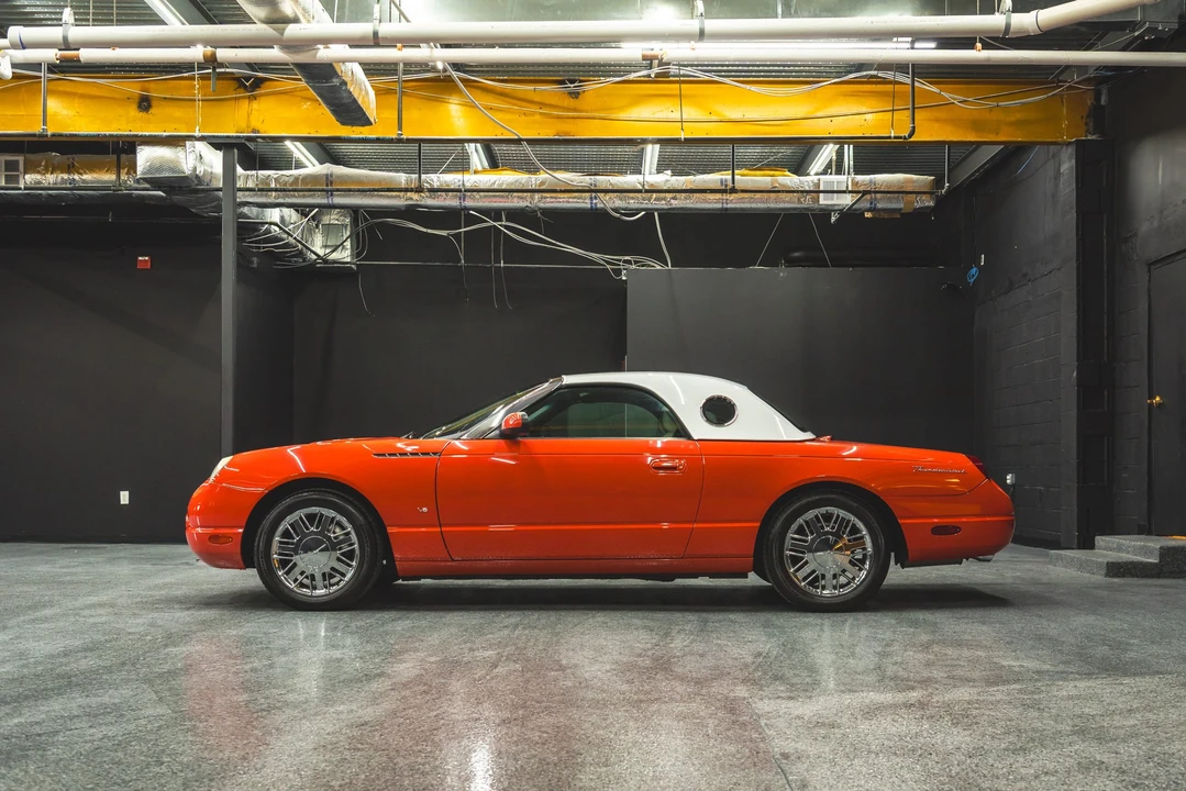 2003 Ford Thunderbird 11th Gen - Image 12 of 31