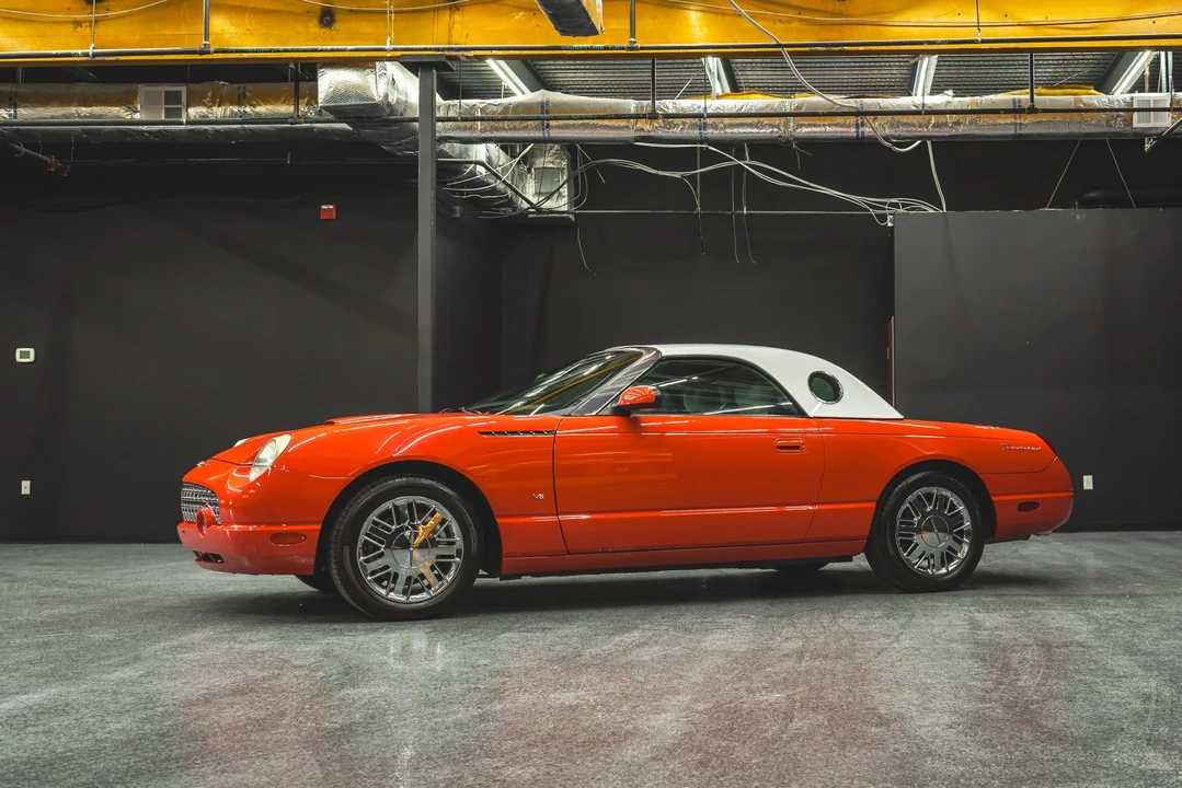 2003 Ford Thunderbird 11th Gen - Image 10 of 31