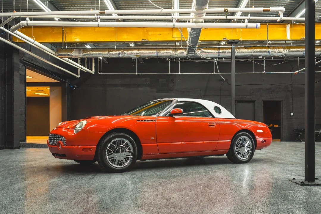 2003 Ford Thunderbird 11th Gen - Image 9 of 31