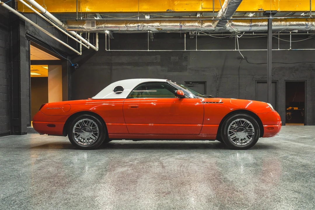 2003 Ford Thunderbird 11th Gen - Image 23 of 31