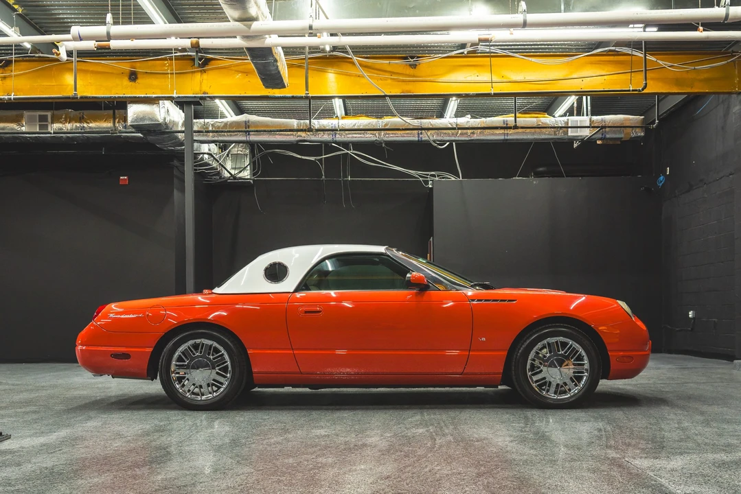 2003 Ford Thunderbird 11th Gen - Image 24 of 31