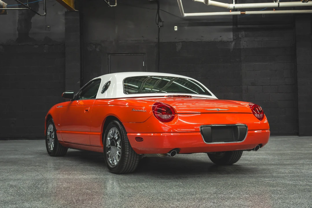 2003 Ford Thunderbird 11th Gen - Image 17 of 31
