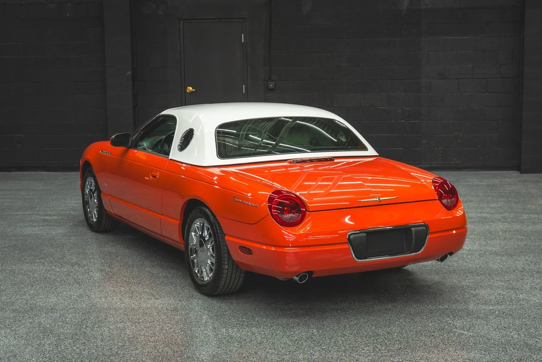 2003 Ford Thunderbird 11th Gen - Image 16 of 31
