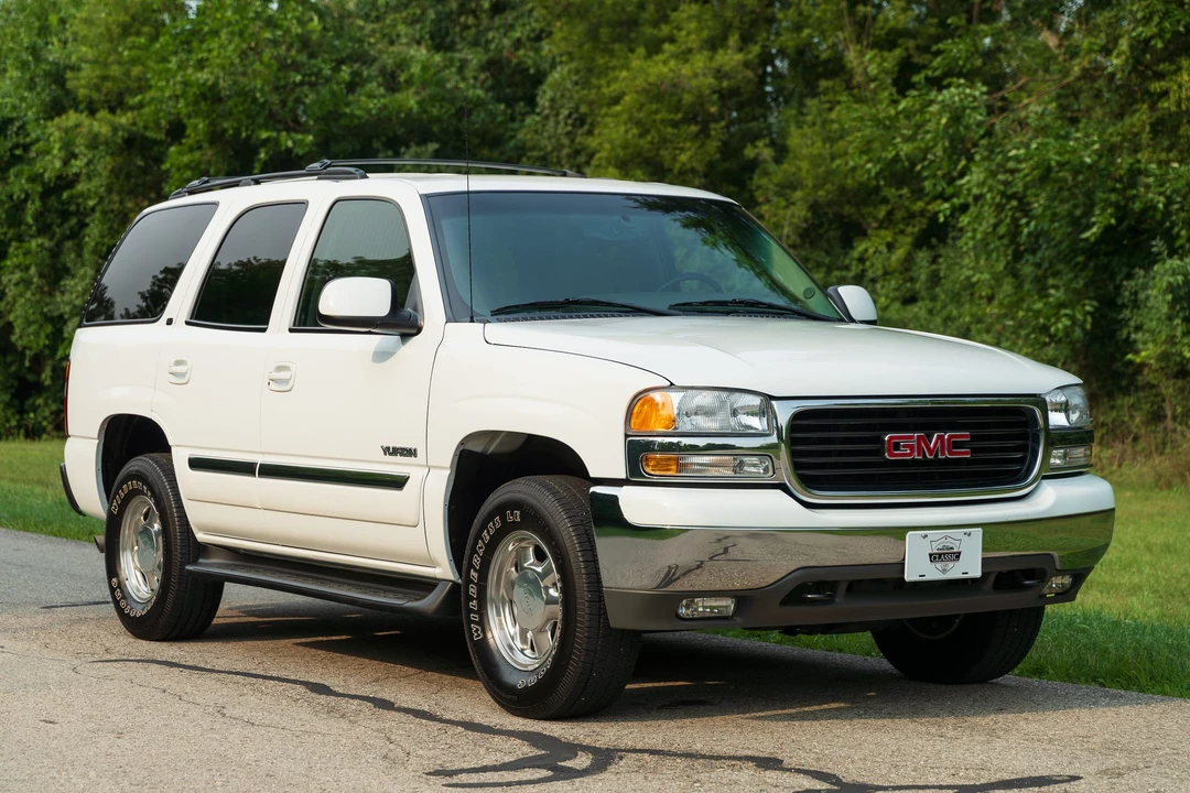 2003 GMC Yukon 2nd Gen - Image 11 of 31