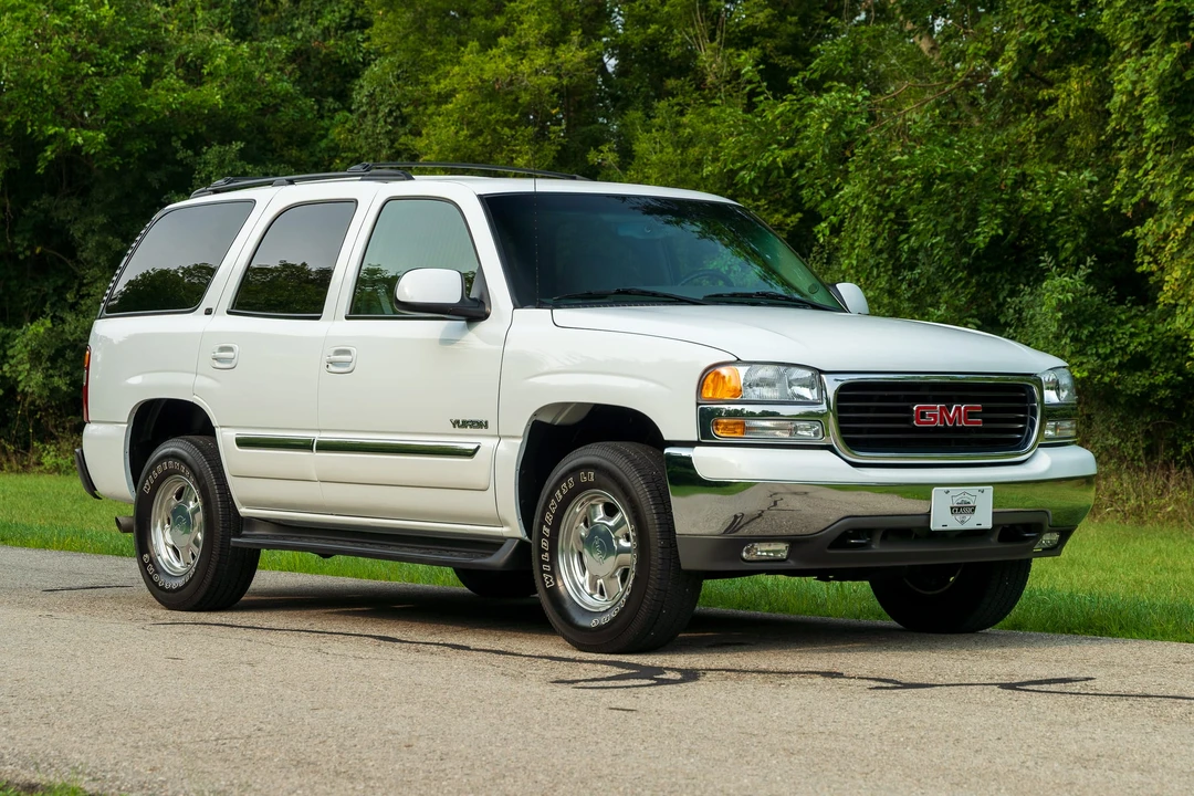 2003 GMC Yukon 2nd Gen - Image 12 of 31