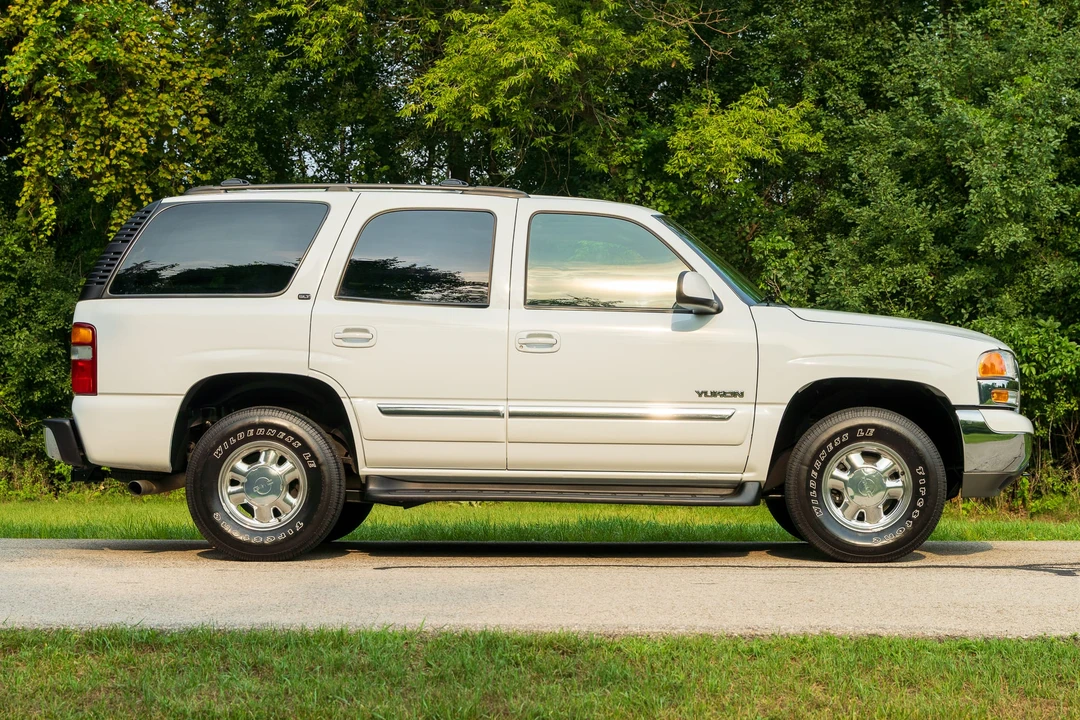 2003 GMC Yukon 2nd Gen - Image 14 of 31