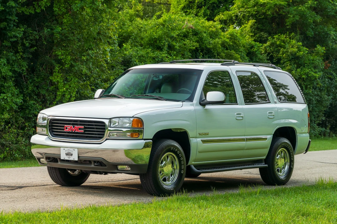 2003 GMC Yukon 2nd Gen - Image 3 of 31