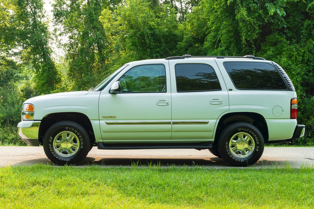 2003 GMC Yukon 2nd Gen - Image 23 of 31
