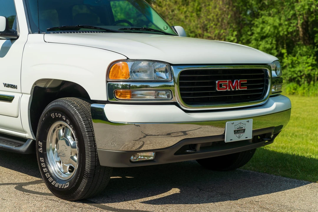 2003 GMC Yukon 2nd Gen - Image 27 of 31