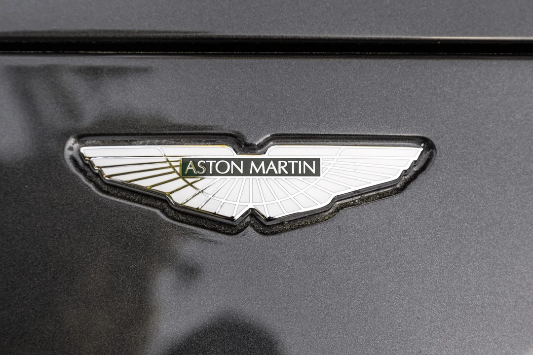 2004 Aston Martin Vanquish 1st Gen - Image 14 of 31