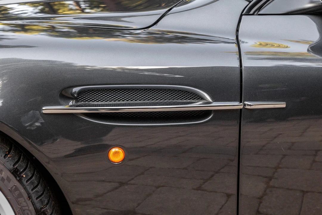 2004 Aston Martin Vanquish 1st Gen - Image 21 of 31