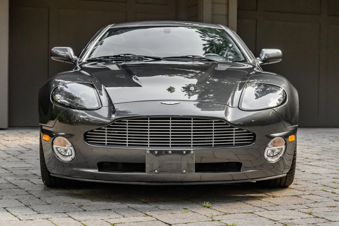 2004 Aston Martin Vanquish 1st Gen - Image 9 of 31