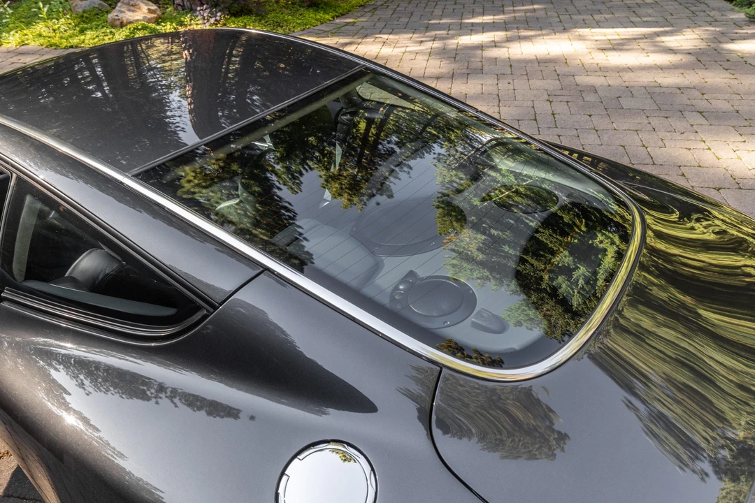 2004 Aston Martin Vanquish 1st Gen - Image 27 of 31